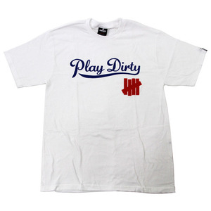 UNDEFEATED PLAY DIRTY SCRIPT TEE [4] 
